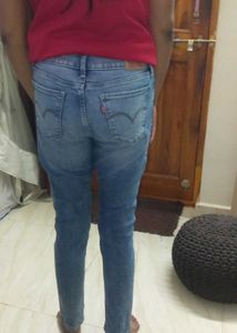 Women&#39;s Levis 710 Super Skinny Jeans