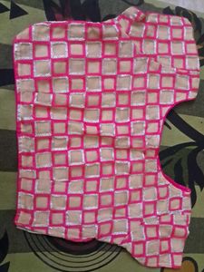 Set of 3 blouses with very good condition