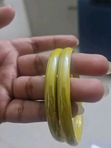 Yellow Glass Bangle Set