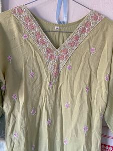 Elegant Green Embroidered Kurta