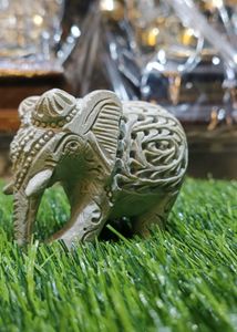 Marble Elephant (3 Cut)