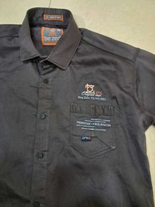 Men&#39;s Casual Button-Down Shirt