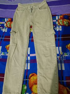 Beige Cargo Pants 👖