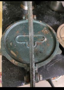 Chapati Puri maker