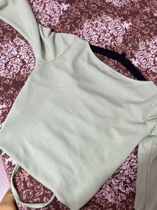 Green Long Sleeve Top