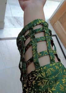 Green Kurti & Off White Lehnga