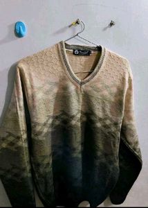 Stylish Gradient Pattern Sweater