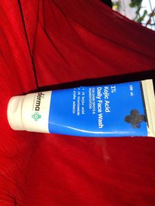 The Derma Co Face Wash
