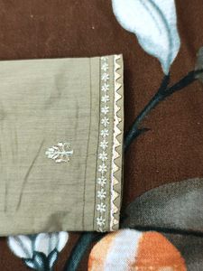 Elegant Embroidered Kurta Set With Net Dupatta