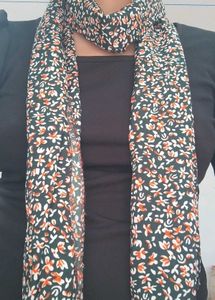 Floral Print Scarf 🧣🧣🧣