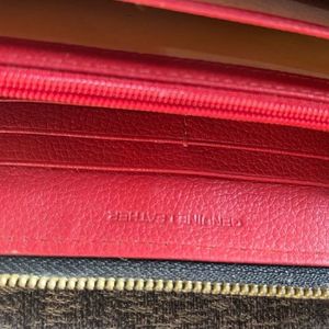 Eske Leather Zip Around Wallet