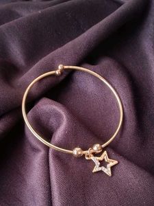 Mali Fionna Stylish Star Bracelet