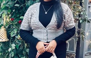 Cropped Knit Cardigan - Stylish & Cozy