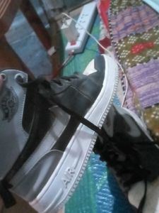 Cool Black &amp; White Sneakers