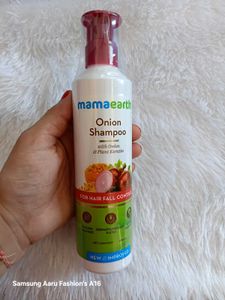 Mamaearth Onion Shampoo