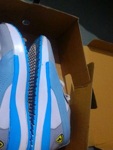 Puma Sneakers