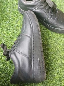 Black Canvas Women