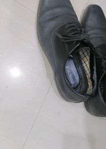 Used Shoes Invictus