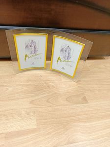 Huahong New Curved Glass Gold Photo Frame