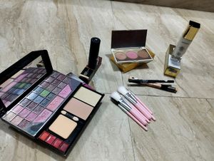 Pack Of 6 Branded Makeup Product Combo