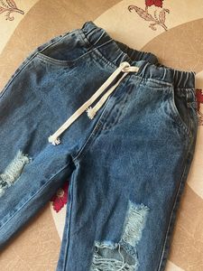 A very Cute Ripped 👖 shopped during Bangkok