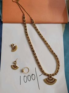 Elegant Gold-Tone Jewelry Set