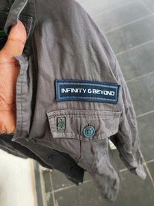 Men&#39;s Casual Shirt