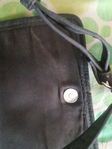 Old, Used Slingbag Black