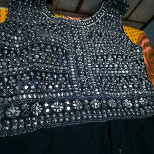 Ethnic Women&#39;s Navy Blue Kurta Palazzo Set