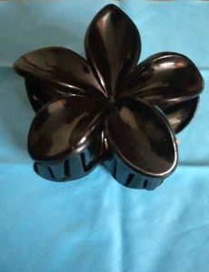 Flower hair claw clip