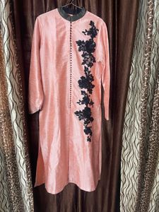 Elegant Pink Embroidered Kurta