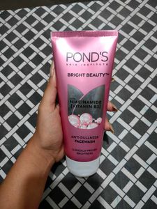 Pond's Bright Beauty Facewash