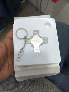128 GB ALL IN ONE WORKING (VERILUX) FLASH DRIVE..