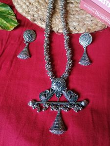Bansuri Necklace Set