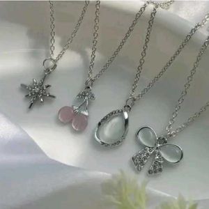 4 beautiful pendent combo😍