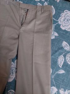 A Raymond Straight Fit Old Money Pant