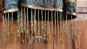Vintage Beaded Fringe Tank Top