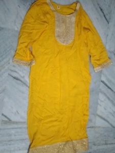 Yellow &amp; Silver Embellished Kurta