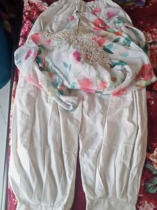 Floral Embroidered Kurta
