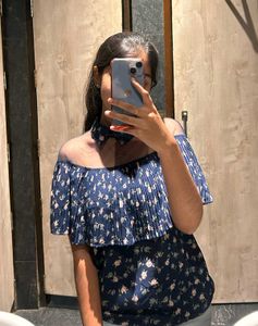 Stylish top With Collar