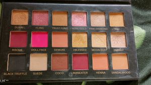 Eyeshadow pallette
