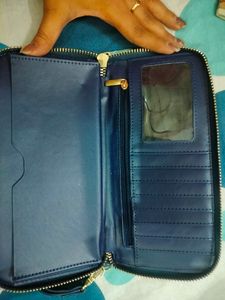 Van Heusen Black Wallet