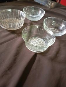 Glass Bowls (Set of 4)