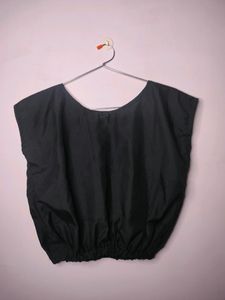 Balck Crop Tshirt