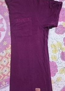 Good Quality Like New L- size Maroon T-shirt