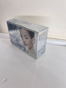 Facial Kit Bundle: VLCC, Lotus Herbals, WOW