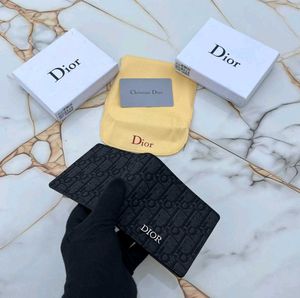 DIOR PREMIUM QUALITY MENS WALLET WITH BRAND BOX
