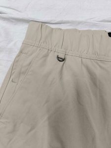 Breakbounce Beige Shorts