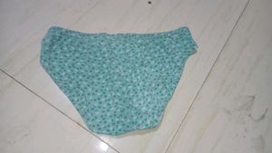 girls used panty