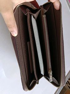 Crocodile Ki Khal se Bna Hua Bag h